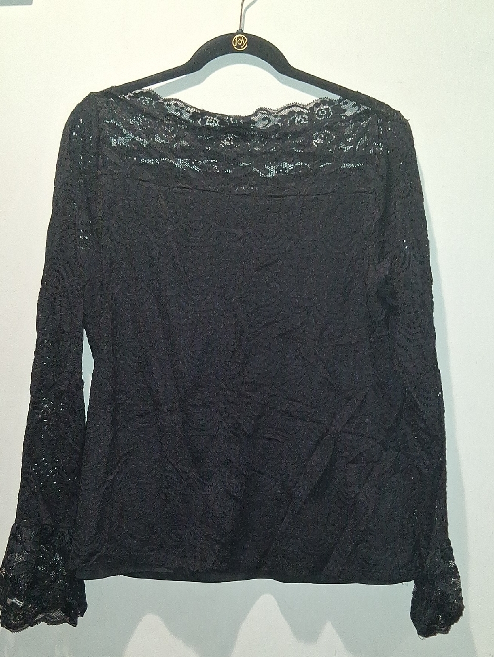 Elegant Ladies Top W/Lace